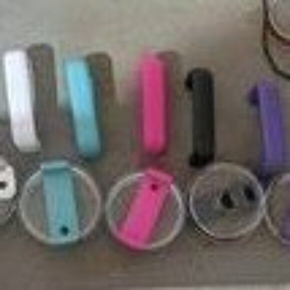 40oz Love Minnie stanley style insulated Tumbler with sliding lid and straw - Picture 2 of 2